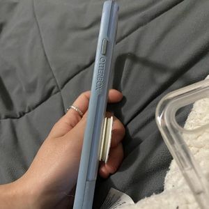 iPhone 8 Plus OTTERBOX case with pop socket